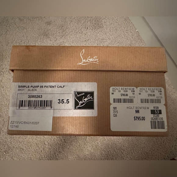 Christian Loboutin Simple Pump Heel - Picture 2 of 5